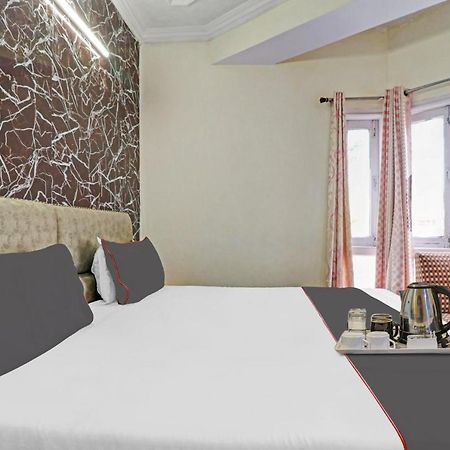 Capital O 88790 Traditional Hotel Himani Shimla Buitenkant foto